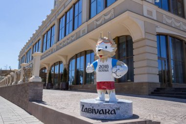 Samara, Rusya - 23 Haziran 2018: Kurt Zabivaka, Dünya Kupası 2018 Lotte Hotel Samara yaz gün, resmi maskotu