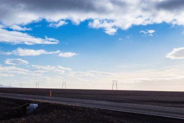 gündoğumu, İzlanda'daki powerlines