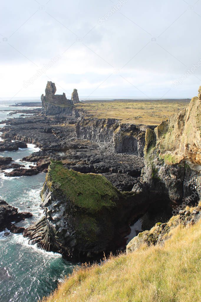 Cliffs and ocean in Iceland on the Sn��fellsnes Peninsula