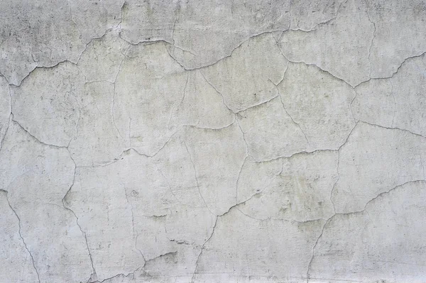 White Concrete Wall Old House Curly Cracks Swollen White Paint — Stock Photo, Image
