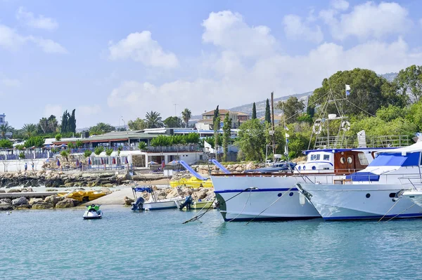 Barcos Recreo Yates Amarrados Puerto Anticipación Los Turistas Fondo Del — Foto de Stock