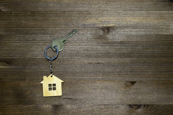 Symbol Bamboo House Metal Key Brown Vintage Wooden Background Lighting — Stock Photo, Image