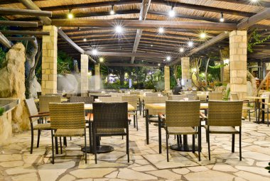 Cafe gece Coral Beach Hotel Resort Kıbrıs Baf Haziran 2017 Kıbrıs 'ta