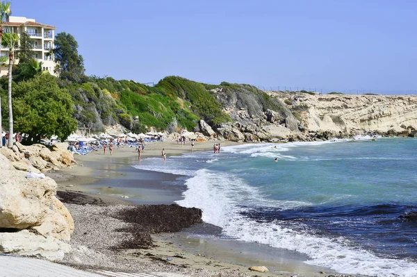 PATHOS, CYPRUS June, 2017. The beach of the Coral Beach Hotel Resort Cyprus in June 2017 in Cyprus — Stock Photo, Image