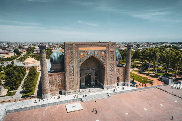 Sher-Dor Medresze Registan tér, Szamarkand, Üzbegisztán — Stock Fotó