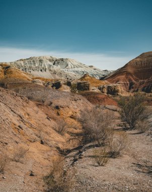Takyr altun-Emel Milli Parkı, Kazakistan Aktau beyaz dağlarında