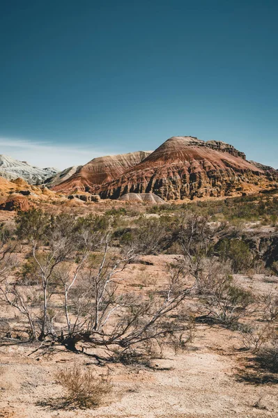 Takyr in Aqtau witte bergen in Altyn-Emel Nationaal Park, Kazachstan — Stockfoto