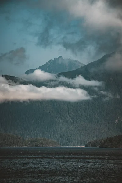 West coast Vancouver Adası yakınlarında Ucluelet British Columbia Kanada yabani Pasifik izinde — Stok fotoğraf