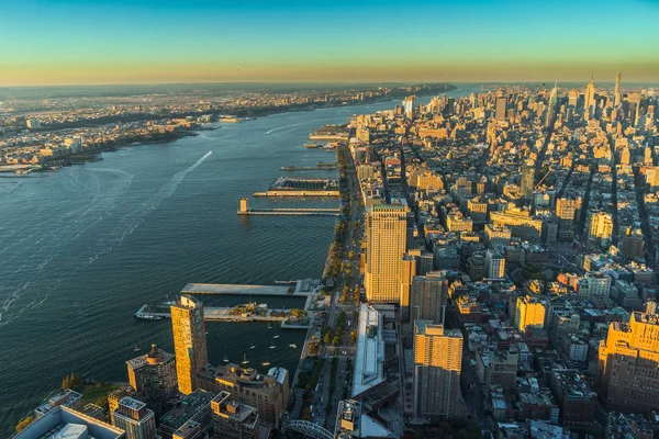 世界貿易センターからニューヨークのスカイラインのシティビュー マンハッタン サンセット — ストック写真