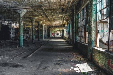 Terk edilmiş Fisher araba fabrikası Detroit Detroit, Michigan, Amerika Birleşik Devletleri - 18 Ekim 2018: görünümü. Fisher araba fabrikası birden çok şehir blokları ve önlemleri içinde sprawls 3.5 milyon metrekare