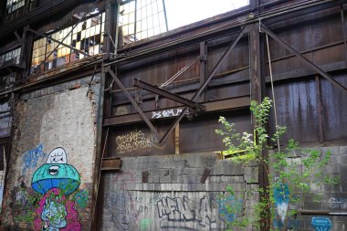 Terk edilmiş gri demir fabrikası Detroit Detroit, Michigan, Amerika Birleşik Devletleri - 18 Ekim 2018: görünümü. Detroit gri demir döküm su ön bulunan çok sayıda döküm şirket biriydi