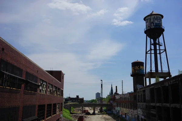 Detroit, Michigan, Spojené státy - 18 října 2018: pohled opuštěného závodu tělo Fisher v Detroitu. Těla rostlin Fisher se rozkládá několik městských bloků a opatření v 3,5 milionů čtverečních stop — Stock fotografie