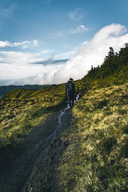 Mirador da Boca do Inferno 'dan Sete Cidades' in manzarası gün batımında Sao Miguel, Sao Miguel, Azores Adaları, Portekiz