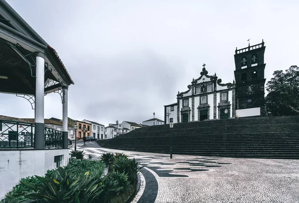 Ribeira Grande, Azoren, Portugal-29 juli 2019: kerk van onze-lieve-vrouw van de ster Portugees: Igreja Matriz de Nossa Senhora da Estrela . — Stockfoto