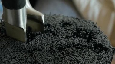 yakın çekim. bıçak ile Plastik çubuklar için tutucu. 4k, bıçaklar bir destek için bıçaklar.