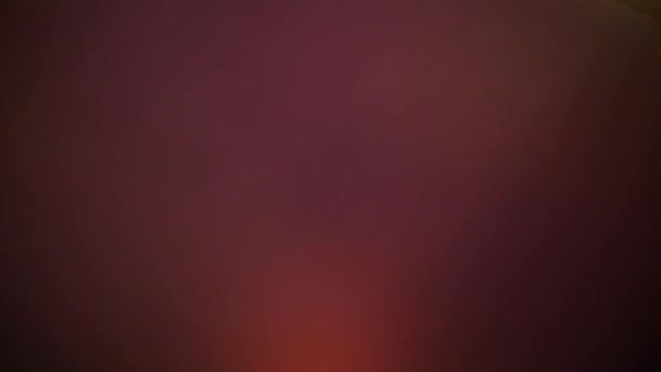 Fundo Abstrato Desfocado - Cores vivas, borrão, brilho de cor. fundo roxo. 4K. espaço de cópia, uma chama de fogo e fumaça . — Vídeo de Stock
