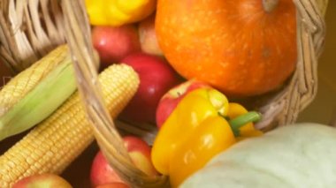 renkli natürmort. Sonbaharda hasat. 4 k. odağı taşıyarak. yakın çekim