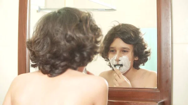 Teenager Shaves First Time Teenage Boy Applying Shaving Foam Skincare — Stock Photo, Image