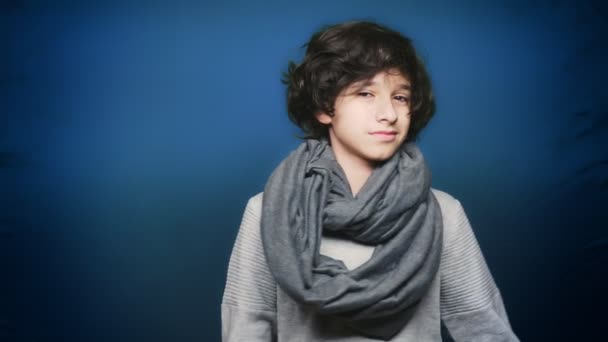 Back to school. Portrait of a teen boy who poses for the camera in autumn clothes. chroma key. Education. — Stock Video