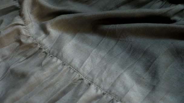 Fundo de tecido de algodão cinza. close-up. textura de tecido. gradiente — Vídeo de Stock