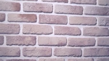 Arka plan dokusu. bej-pembe tuğla çatı tarzı tuğla duvar