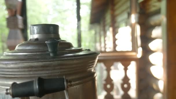 Close-up. smoke from the lid a traditional Russian samovar — Stock Video