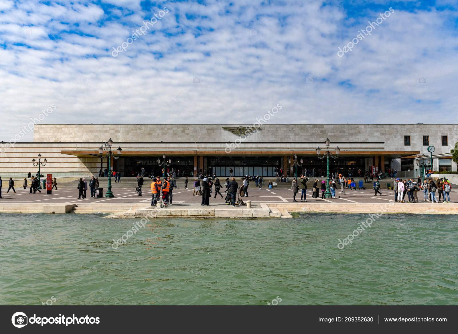 Venice Italy March 2018 Entrance Venice Lucia Railway Station Stazione – Stock Editorial Photo © demerzel21 #209382630