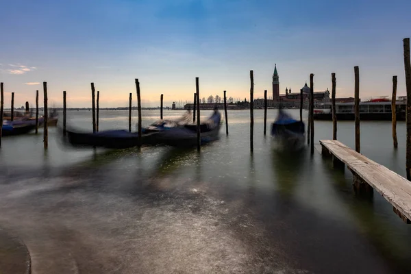 Архитектура Вдоль Многих Каналов Венеции Италия — стоковое фото
