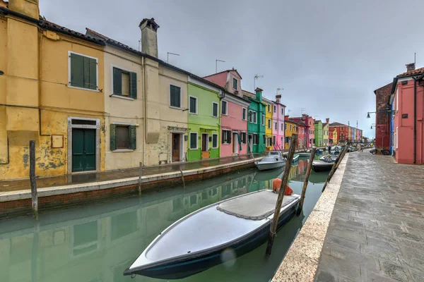 Renkli Evleri Burano Adası Venedik Talya Kanallar — Stok fotoğraf