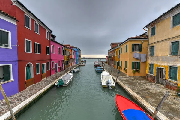 Renkli Evleri Burano Adası Venedik Talya Kanallar — Stok fotoğraf