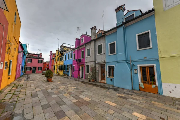 Coloridas Casas Canales Isla Burano Venecia Italia —  Fotos de Stock