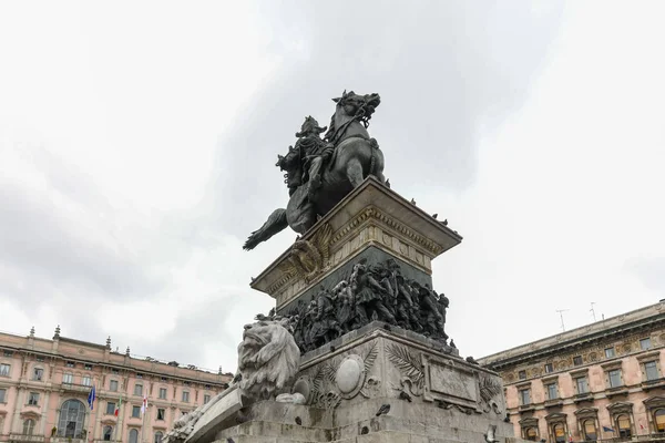 Lovas Emlékmű Hogy Király Victor Emmanuel Dóm Tér Milánó Olaszország — Stock Fotó