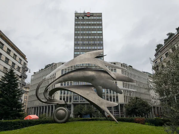 Milão Itália Março 2018 Cityscape Com Antigo Arranha Céu Piazza — Fotografia de Stock