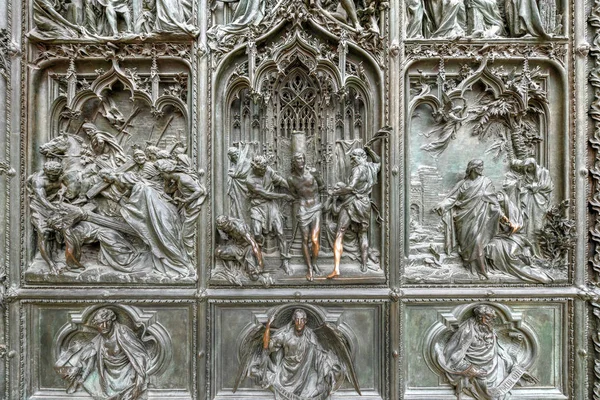 Door Milan Cathedral Cathedral Nativity Virgin Mary Cathedral Milan Located — Stock Photo, Image