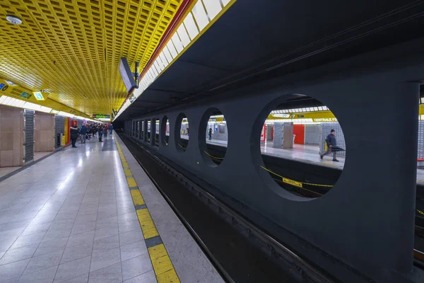 Milão Itália Março 2018 Interior Estação Central Metrô Milão Itália — Fotografia de Stock