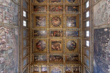 Florence, İtalya - 21 Mart 2018: Floransa, İtalya Piazza della Signoria, Palazzo Vecchio.