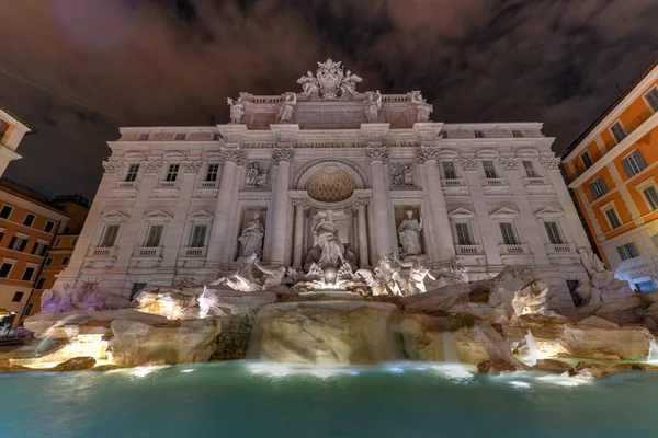 イタリア ローマのトレビの泉 トレヴィ トレヴィは ローマの最も有名な噴水 — ストック写真
