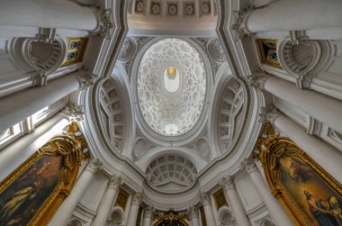 Rome, İtalya - 24 Mart 2018: Tavan, Kilisesi, San Carlo alle Quattro Fontane tarafından Francesco Borromini Roma, İtalya.