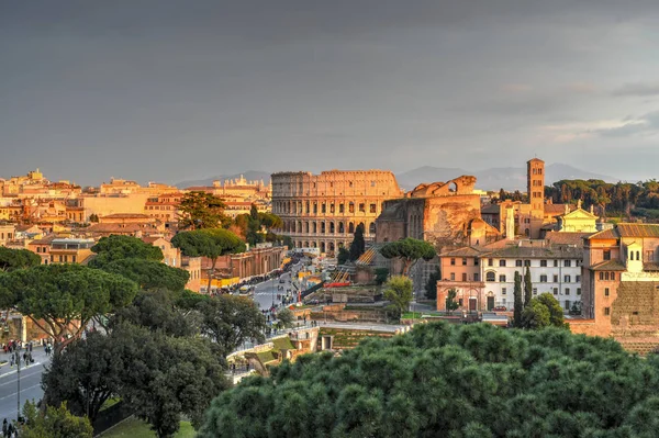 Coliseo Visto Desde Altar Patria Roma Italia — Foto de Stock