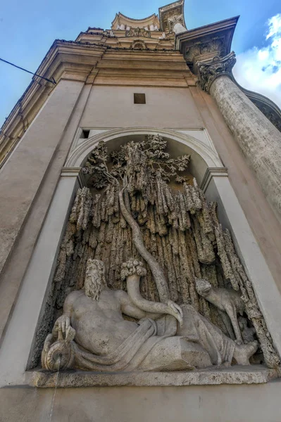 Brunnen Entlang Der Kirche Von San Carlo Alle Quattro Fontane — Stockfoto