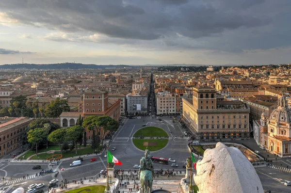 Skyline Róma Olaszország Naplemente Megközelítéseket Utcarészlet — Stock Fotó