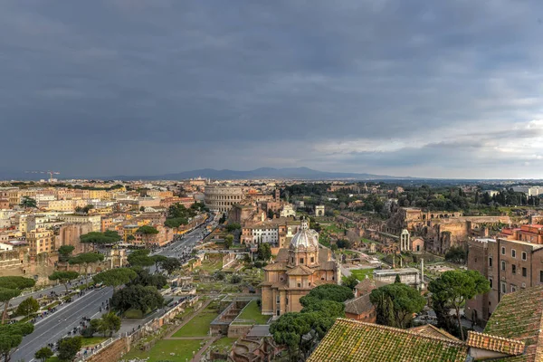 Colosseum Ahogy Oltár Haza Róma Olaszország — Stock Fotó