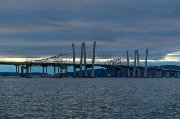 New Old Tappan Zee Bridges Coexisting Hudson River Dramatic Sunset — Stock Photo, Image