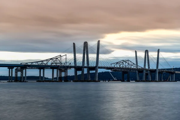 New Old Tappan Zee Bridges Coexisting Hudson River Dramatic Sunset — Stock Photo, Image