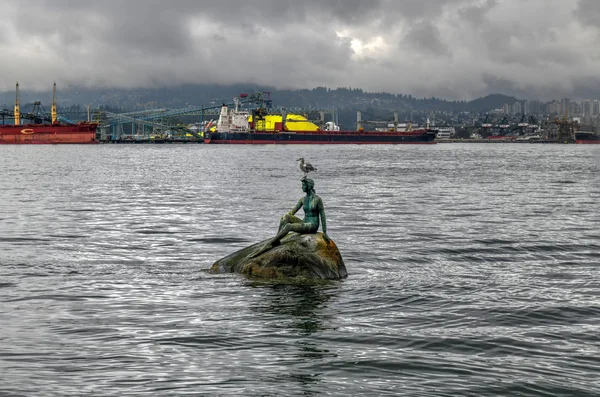 Vancouver Canada Iconische Meisje Een Nat Pak Ingesteld Tegen Zware — Stockfoto