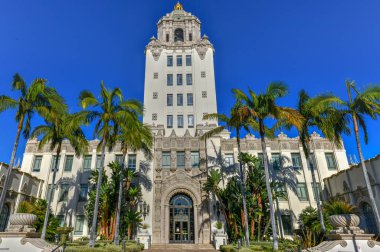 Beverly Hills City Hall güneşli bir Güney Kaliforniya'da.