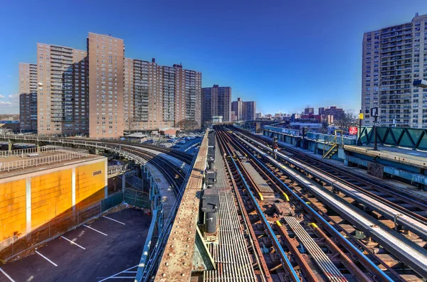 Zvýšená Linie Stanice Metra West Street Brooklynu New York City — Stock fotografie