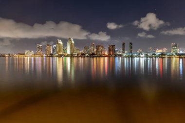 San Diego, Kaliforniya, ABD şehir manzarası, gece Embarcadero.