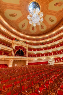 Moskova, Rusya - 27 Haziran 2018: Bolşoy Tiyatrosu, tarihi tiyatro, bale ve opera performansları tutan Rusya'nın Moskova.