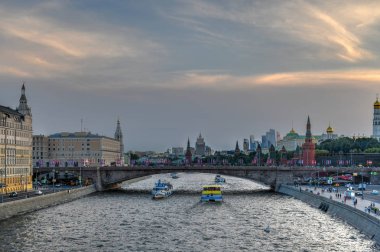 Moskova Nehri, Moskova, Rusya batımında boyunca yelken gemisi.